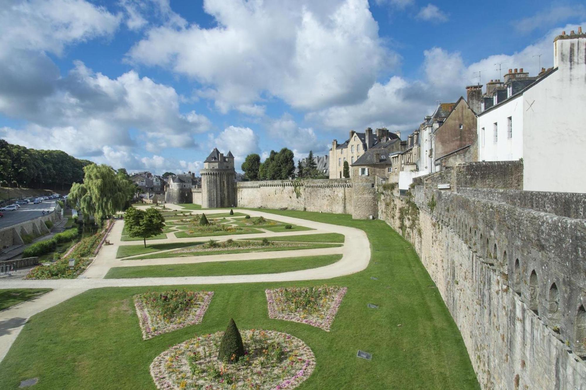 Appartement Neuf Rdc Avec Terrasse A Vannes Centre Eksteriør bilde